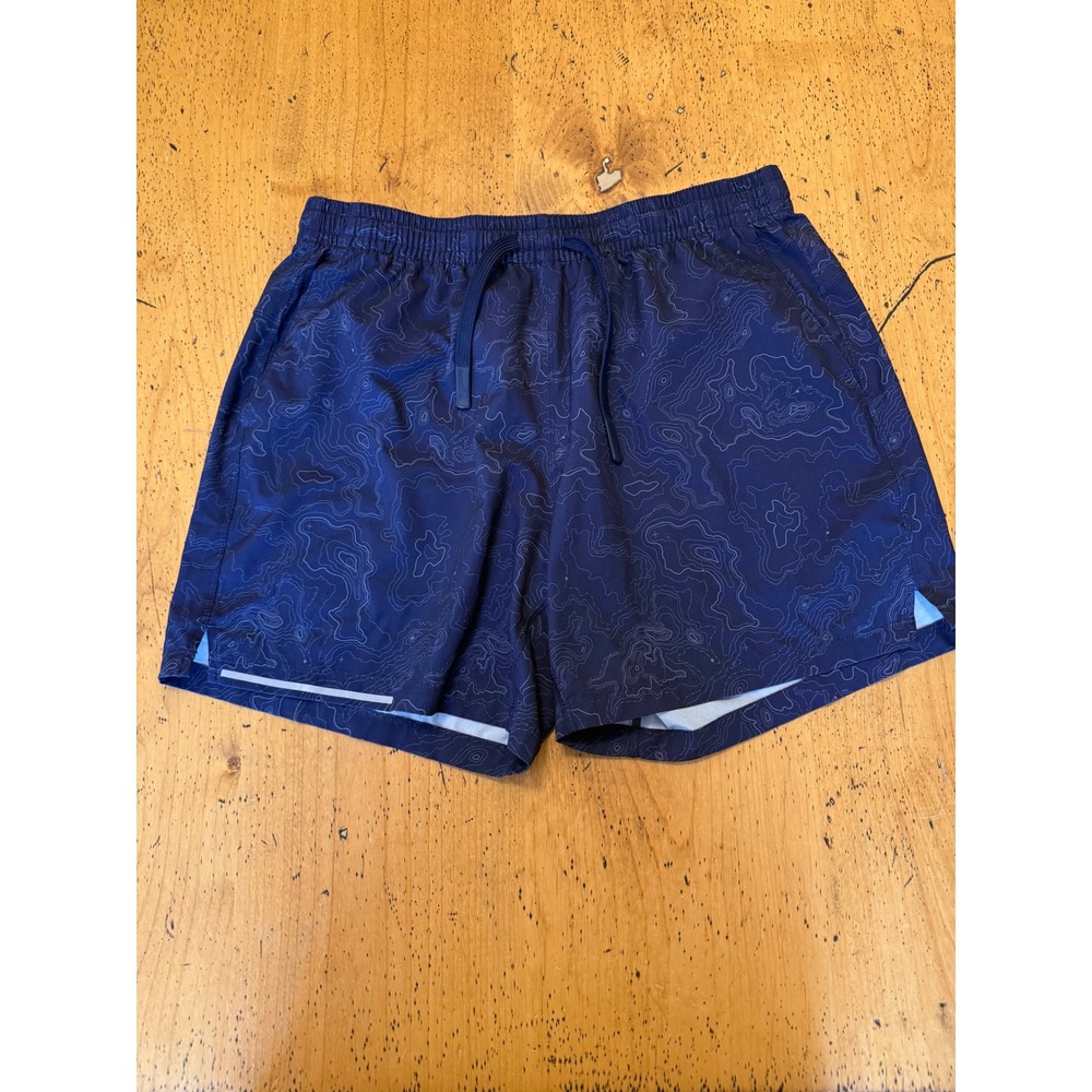 Bear Bottom Run Shorts Dark Gray Topo Print 5.5 Inch Inseam Athletic Gym Mens